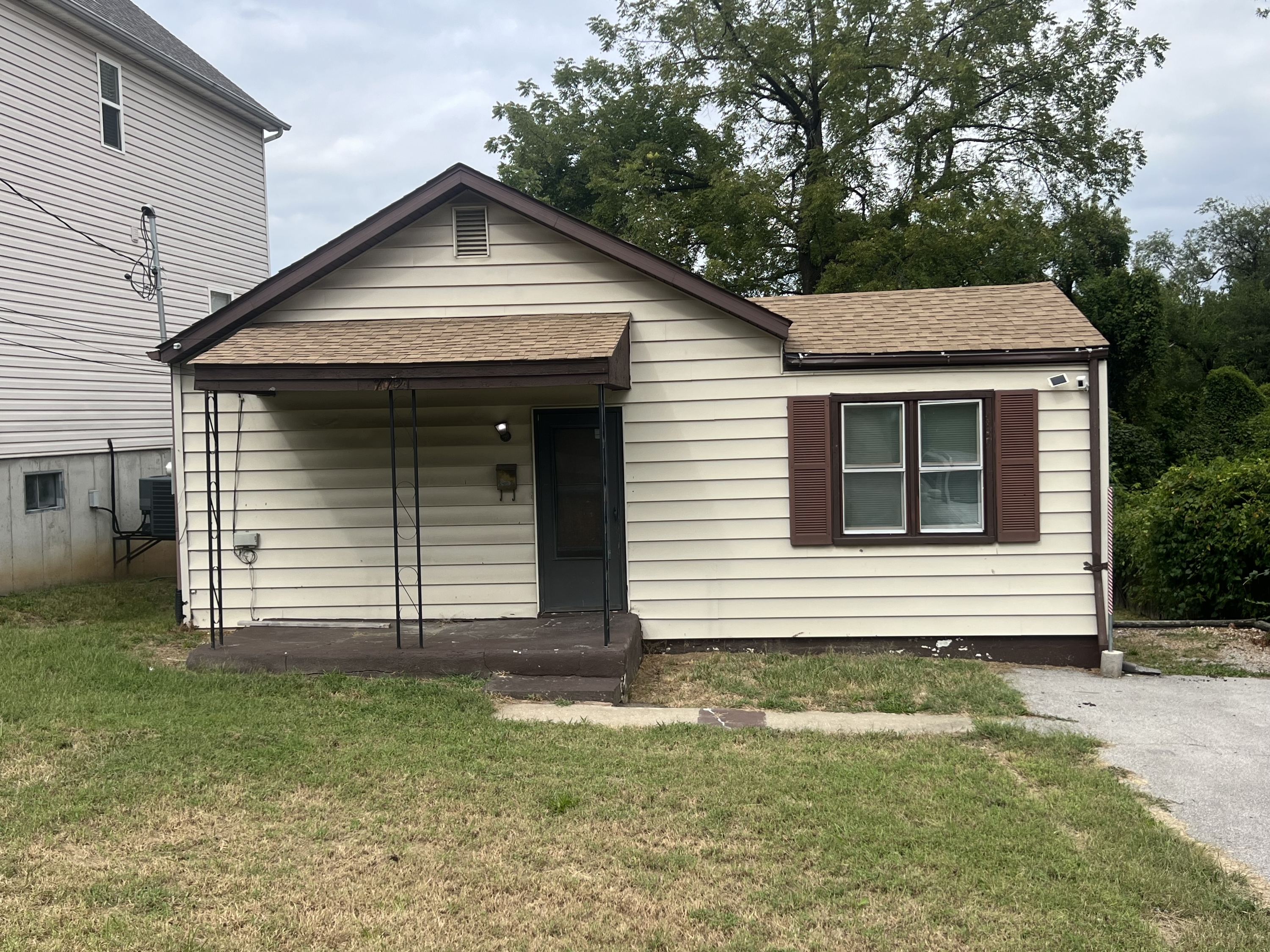 Property main image